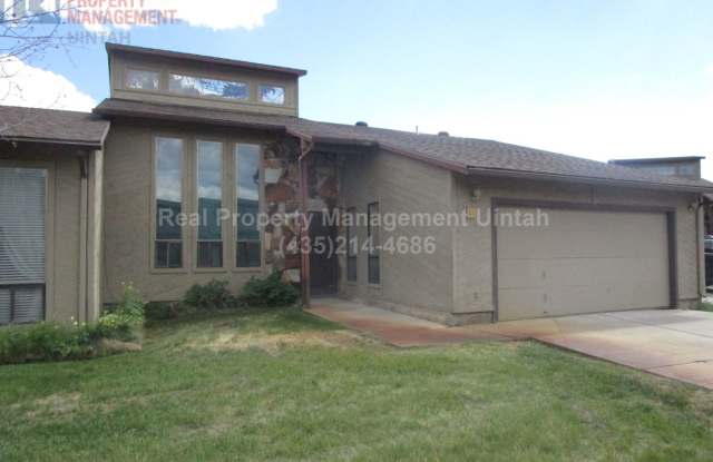 Photo of 3 Bed 2 bath Townhome in Ashley Park Estates