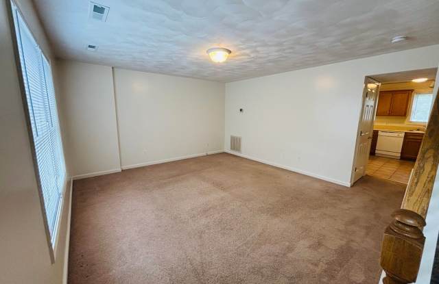 2 Bedroom, 1.5 Bath Townhouse