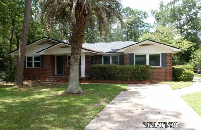 2070 Greenwood - 2070 Greenwood Drive, Tallahassee, FL 32303