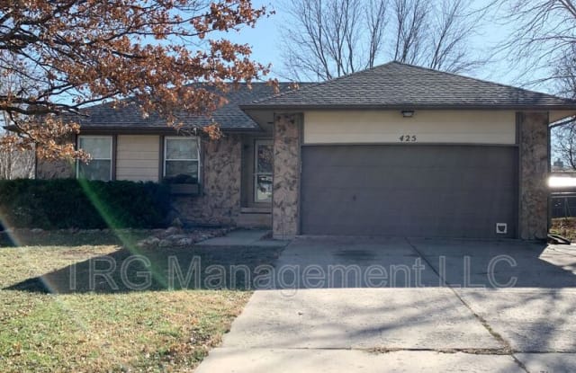 425 E Pecan Ln - 425 East Pecan Lane, Derby, KS 67037