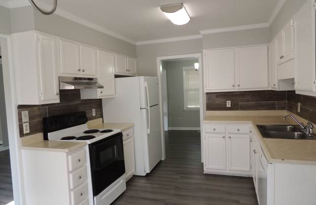 5823 Rivercroft Road