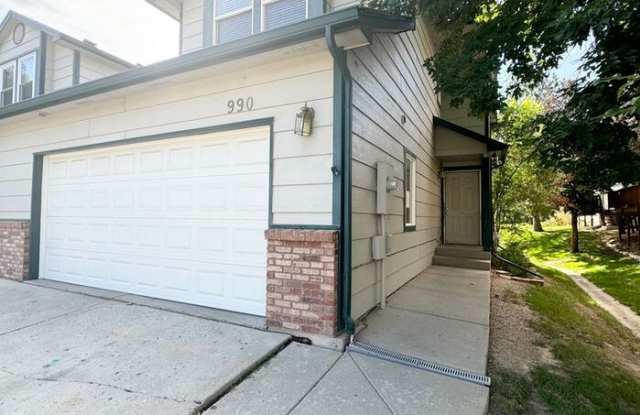 Photo of 990 Winona Circle