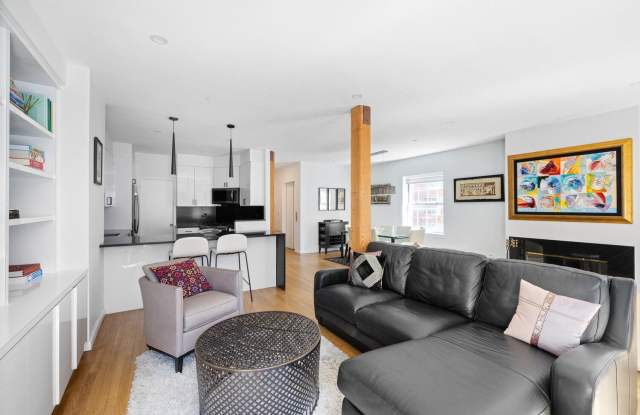 Photo of 111 JANE Street unit: 4