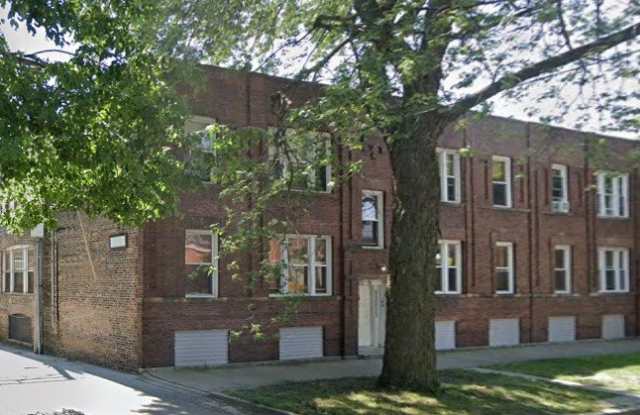 1407 E 69th Place