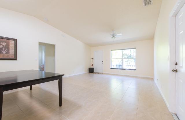 1470 SW Gadsan Avenue