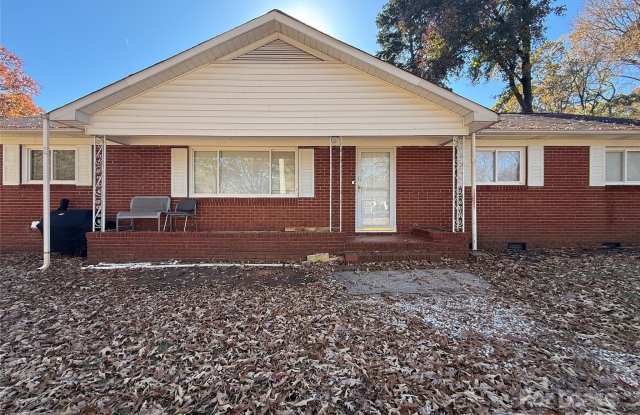 Photo of 664 Denning Place