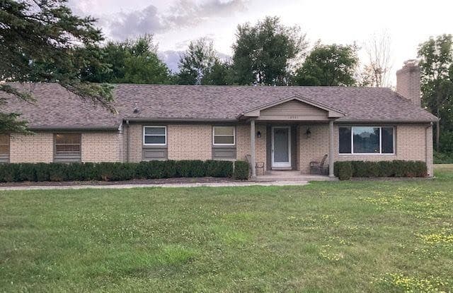 18901 LAUREL Drive - 18901 Laurel Drive, Livonia, MI 48152