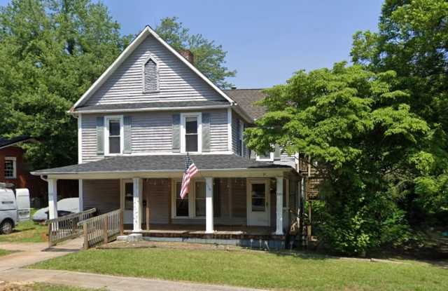 Photo of Statesville Downtown - 1BD / 1BA