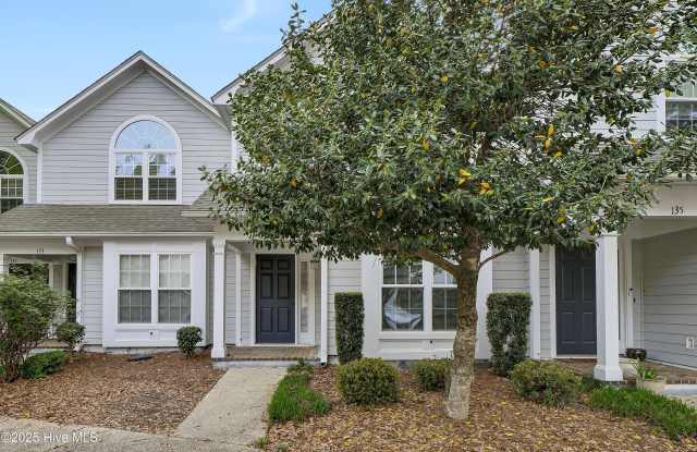 6211 Wrightsville Avenue unit: Apt 134