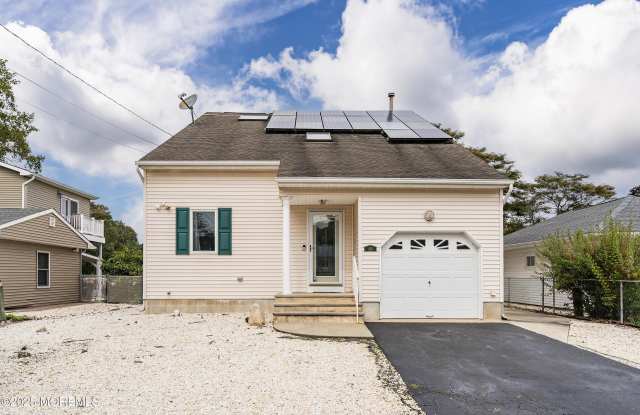 Photo of 410 Hemlock Drive