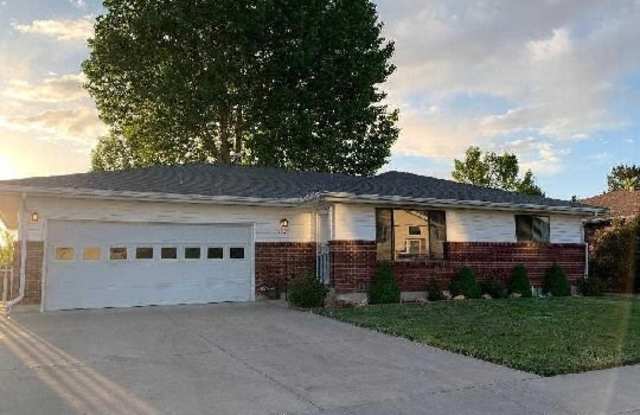 Photo of 1324 Leeds Avenue