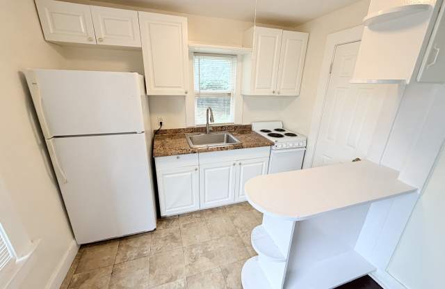 Photo of 4341 Pinewood Avenue