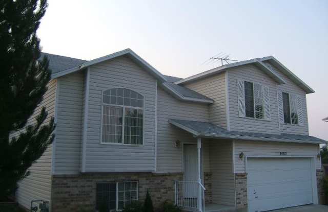 1482 N 160 W