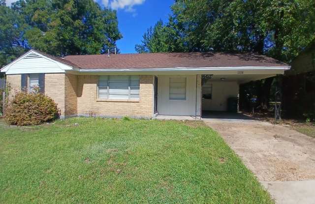 Spacious 3 bedroom 1 bath home - Open To Section 8 -$99 Move In Special