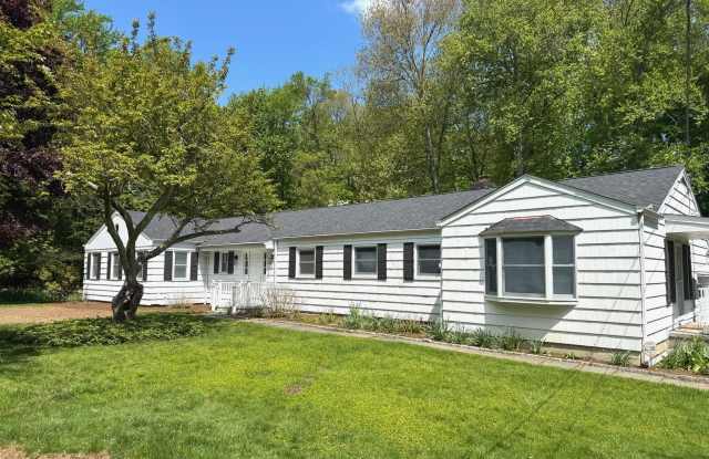 511 Roxbury Road