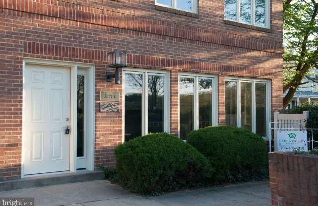 3607 CHAIN BRIDGE Road