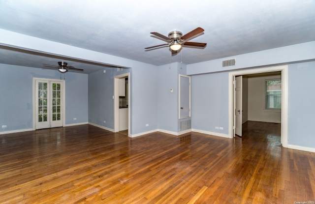 254 CLOVERLEAF AVE 2