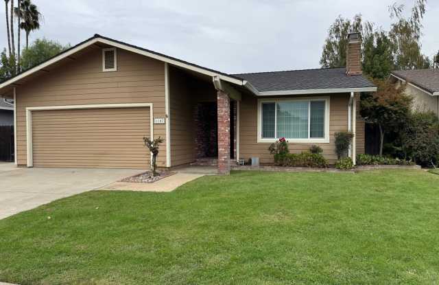 Photo of 1107 Wimbledon, Lodi, CA 95240