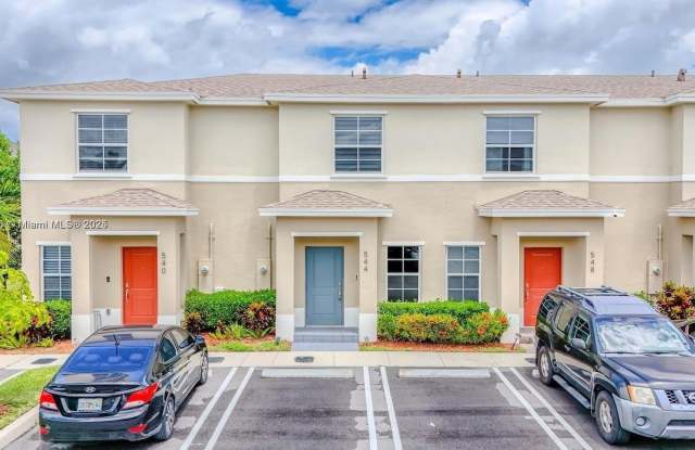 Photo of 544 NE 4th St