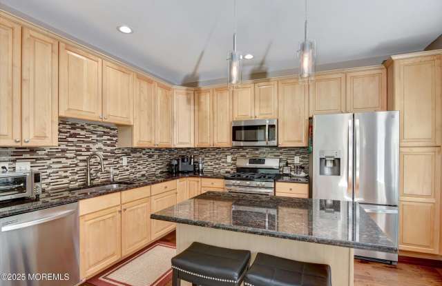 594 Saint Andrews Place