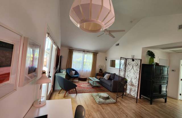 Photo of 2053 West 31st Street