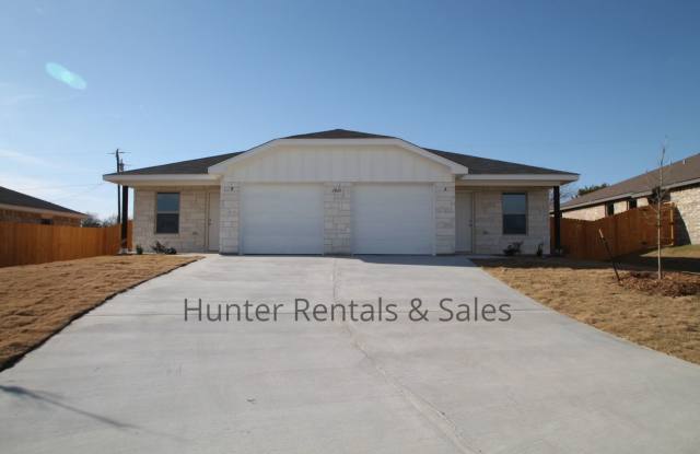 Modern Newer Duplex off Warrior's Path in Harker Heights