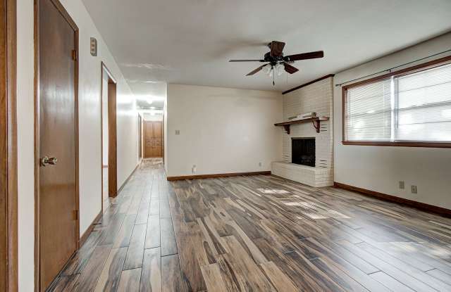 2835 West Elm Avenue