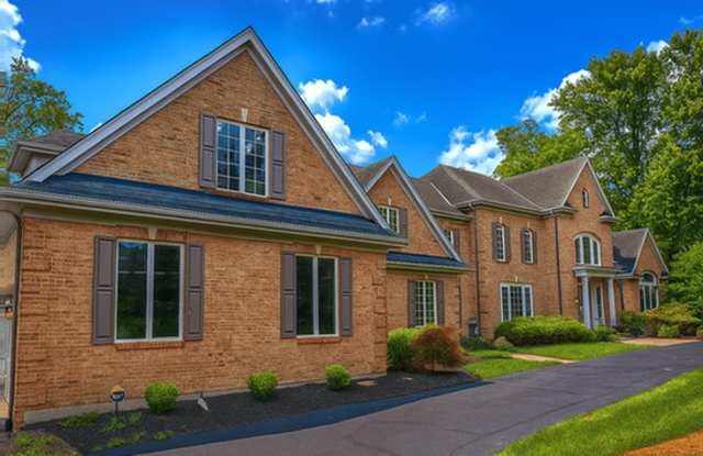 Photo of 9123 E Kemper Rd