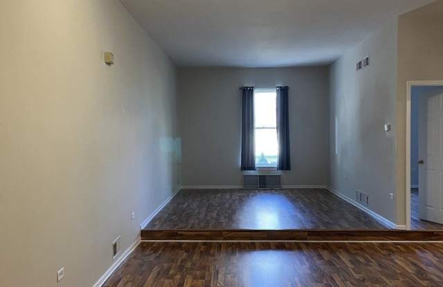 903 Main Street unit: 1