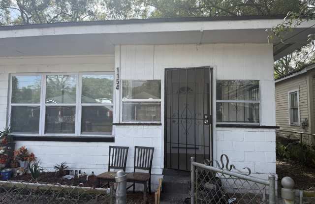 Photo of 1154 West 22nd Street - 1