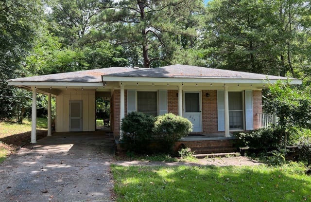 617 Briarwood Dr - 617 Briarwood Avenue, Auburn, AL 36830