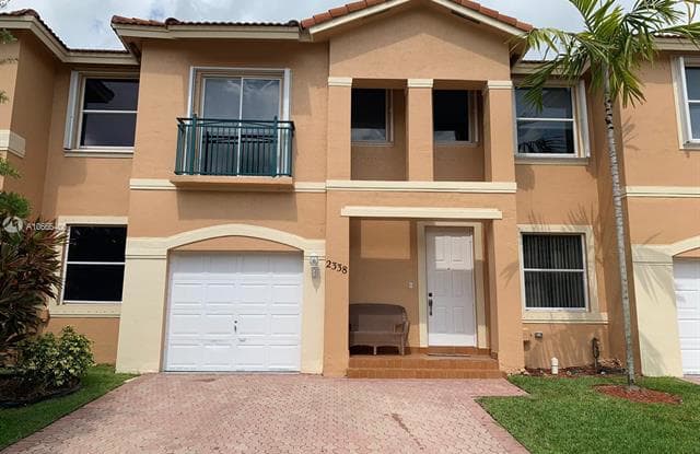 2338 NW 160th Ter - 2338 NW 160th Ter, Pembroke Pines, FL 33028