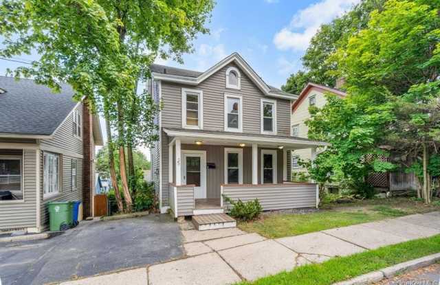 Photo of 5 Mills Avenue