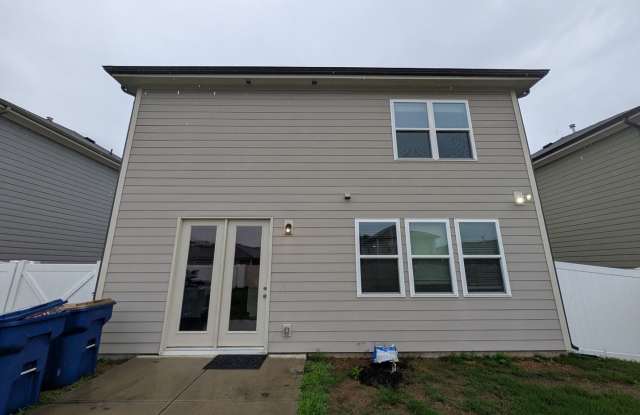 Room in 4 Bedroom Home at Eastcott Ave