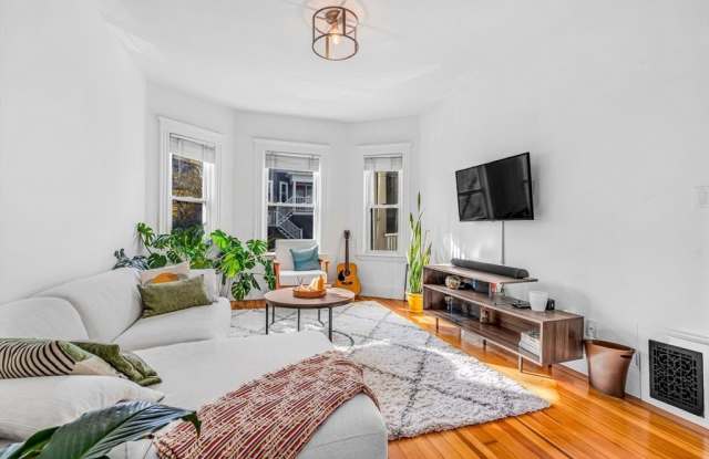 26 Peverell St unit: 2