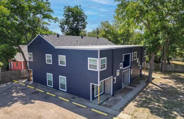 Photo of 805 W Chambers Street