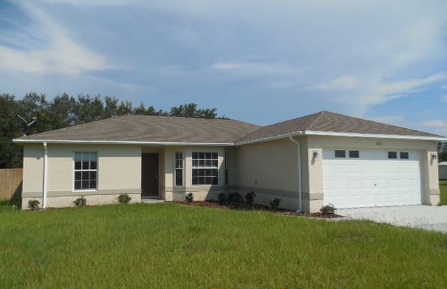 3516 Plaza Ave - 3516 Plaza Avenue, Spring Hill, FL 34608