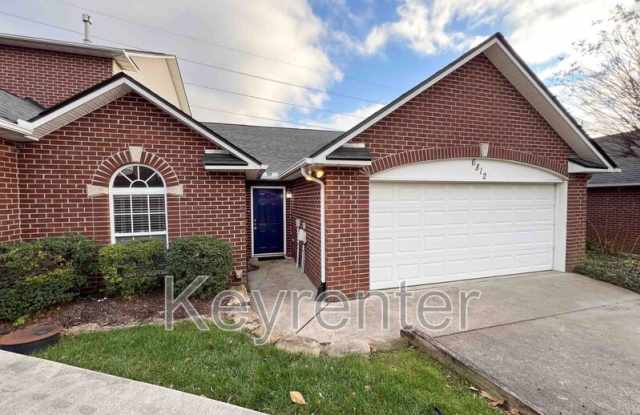 6812 Pemmbrooke Shire Ln.