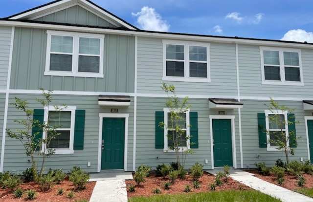 2 Bed- 3 Bath Townhouse Located at Deer Run! D.R. Horton Townhome Community