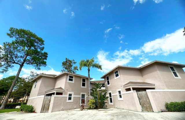 1033 Goldenrod Road