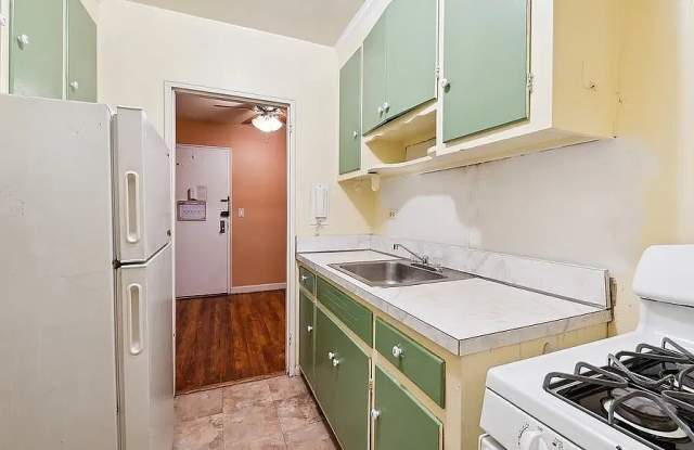 3324 91st St Apt 2R