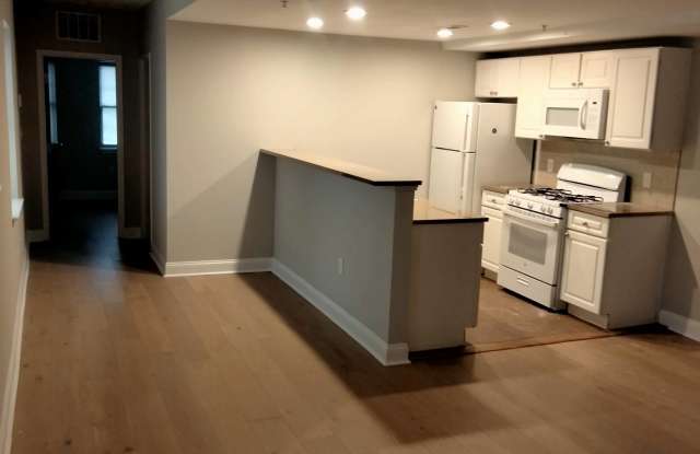 52 Imlay Street - 1B