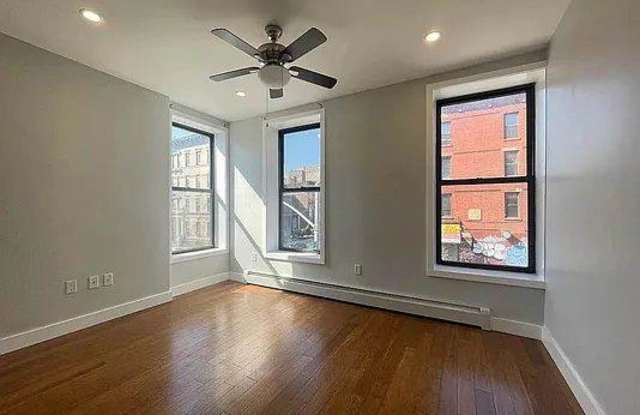 985-7 GREENE AVE.