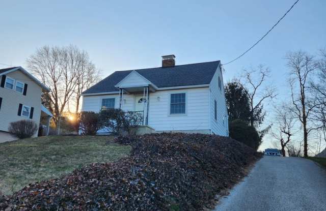 344 Woodland View Dr. York, PA