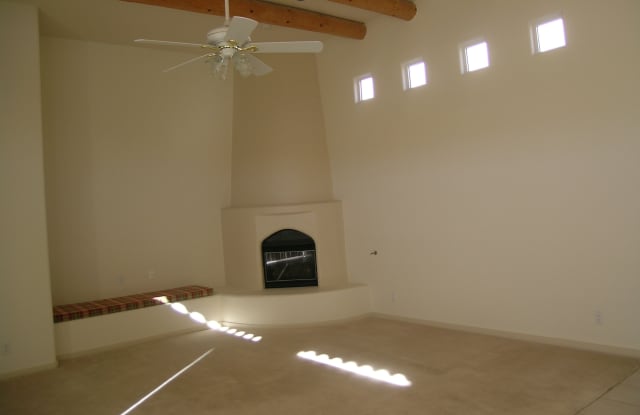 19 Coyote Pass - 19 Coyote Pass Road, Santa Fe County, NM 87508