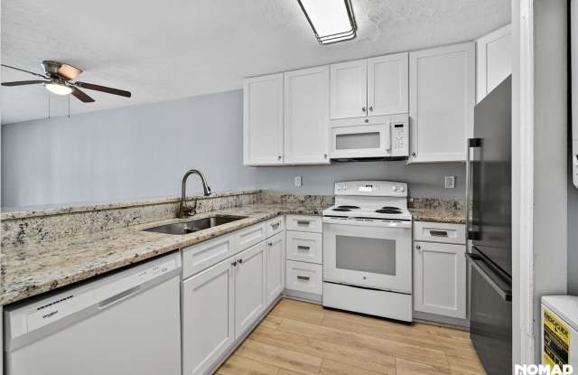 Charming 2BR Condo in Wilmington