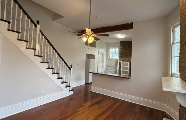 Photo of 1018 S Carrollton Ave Unit C