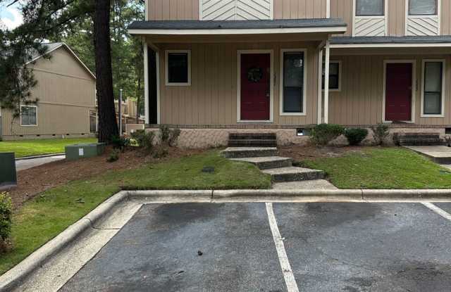 1201 Huntsman Ct