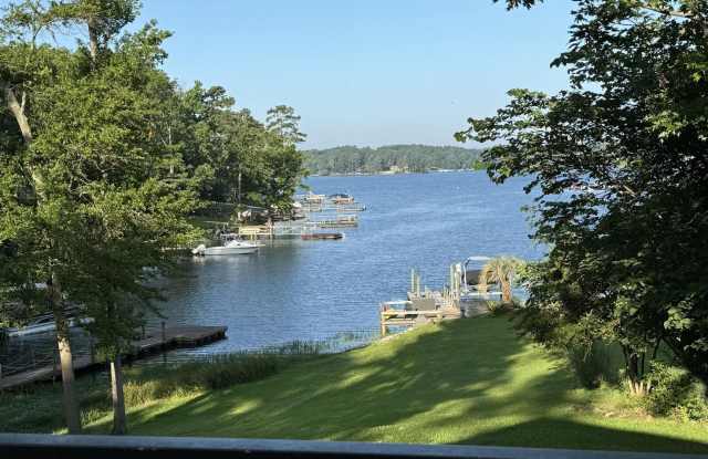 1132 Lamplighter Road