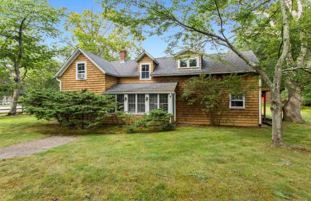 493 Abrahams Path